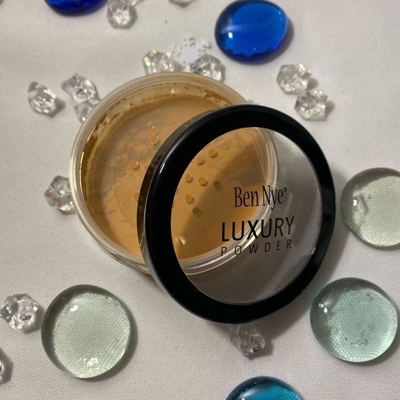 Ben Nye Dolce Luxury Powder,highlighting … - Picture 2 of 8